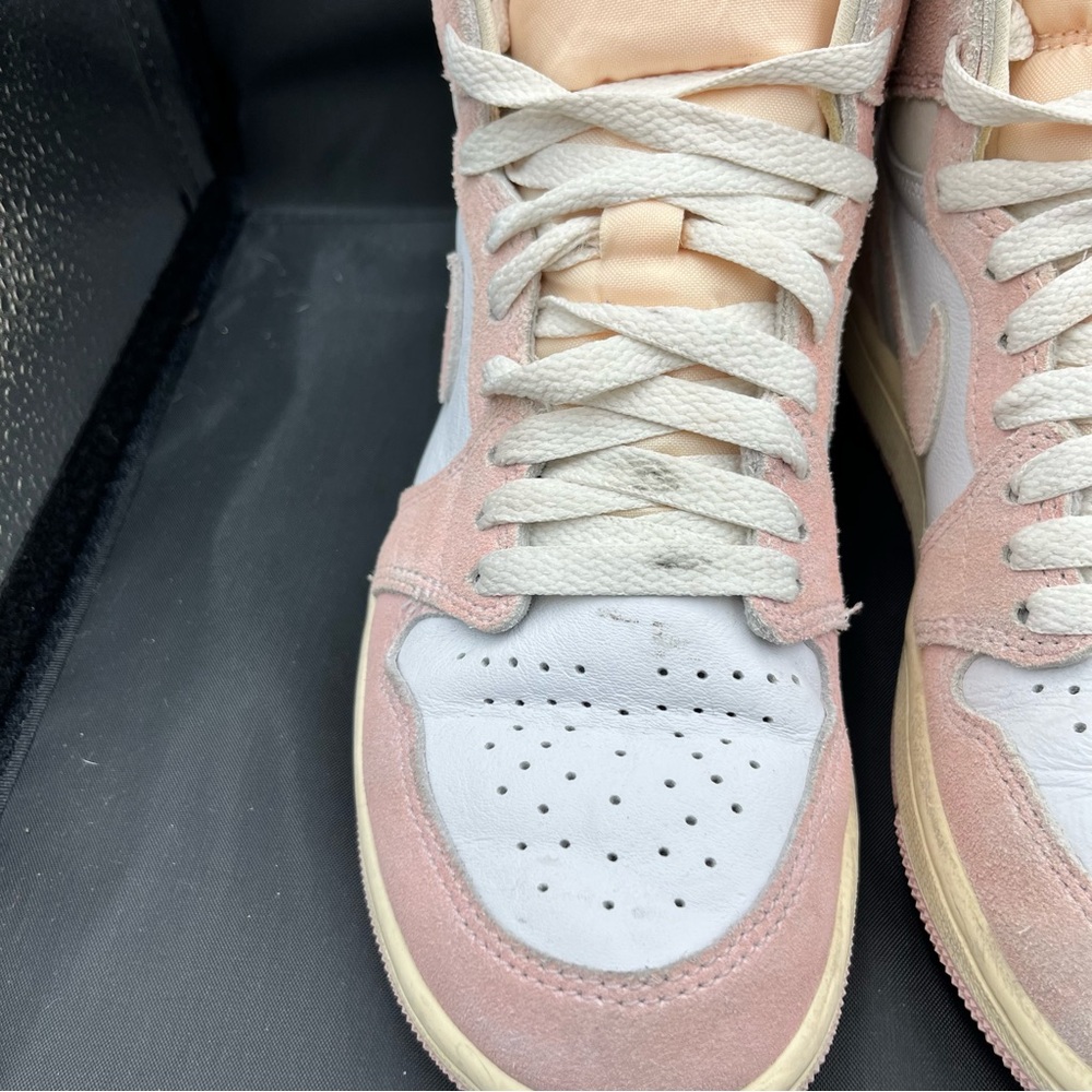 Nike Air Jordan 1 Retro High OG in the "Washed Pink" pre-yellowed midsole 5.5 - Picture 6 of 16